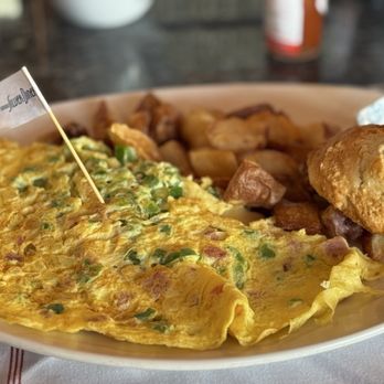 Silver Diner - Western omelette - Diners Near Me - Woodbridge, Virginia