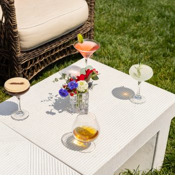 The Pier House - Cocktails on the Lawn - American Near Me - Cape May, New Jersey
