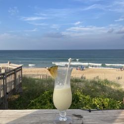 Beachcombers Tiki Hut - Pina colada with a view