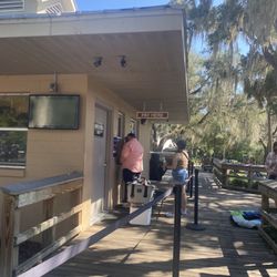 Rainbow Springs - Where you pay to get in