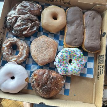 The Donut Inn - Donuts... come in a pizza box!! - Donuts Near Me - Wilmington, North Carolina The Donut Inn - Donuts... come in a pizza box!! - Donuts Near Me - Wilmington, North Carolina