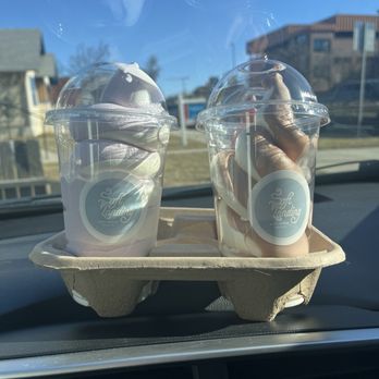 Soft Landing Soft Serve - Ice cream to go Blueberry/cereal milk swirl and sweet cream/chocolate swirl - Ice Cream & Frozen Yogurt Near Me - Boise, Idaho