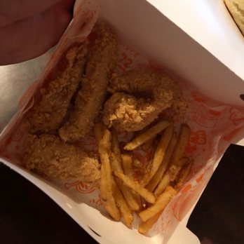 Popeyes Louisiana Kitchen - Hardly anything is in this photo - Fast Food Near Me - Shawnee, Oklahoma