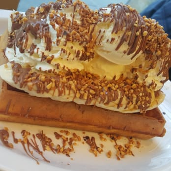 Le Petit Belge - Majesty 2 with chocolat sauce - Breakfast & Brunch Near Me - Vancouver, British Columbia Le Petit Belge - Majesty 2 with chocolat sauce - Breakfast & Brunch Near Me - Vancouver, British Columbia