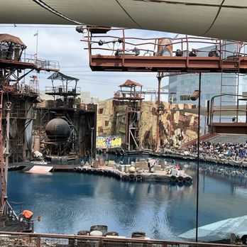 Universal Studios Hollywood - Waterworld - Amusement Parks Near Me - Universal City, California Universal Studios Hollywood - Waterworld - Amusement Parks Near Me - Universal City, California