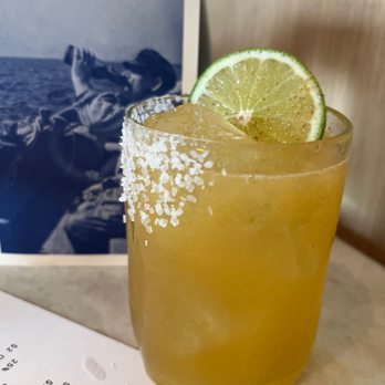 Este - Tropical margarita - Seafood Near Me - Austin, Texas