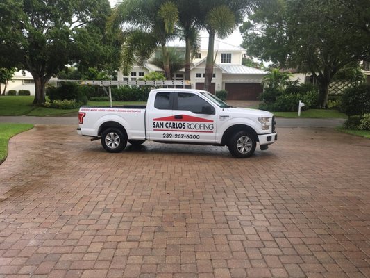 San Carlos Roofing Logo