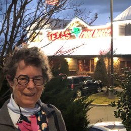Moms first Texas Roadhouse experience!