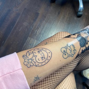 Pixley’s Oddities - Fresh strawberry on top and day old butterfly on wrist - Piercing Near Me - San Diego, California Pixley’s Oddities - Fresh strawberry on top and day old butterfly on wrist - Piercing Near Me - San Diego, California