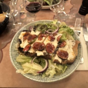 Chantefable - Yummy salad, fig with formage and brochette. There was none left, just saying - French Near Me - Paris, 75 Chantefable - Yummy salad, fig with formage and brochette. There was none left, just saying - French Near Me - Paris, 75