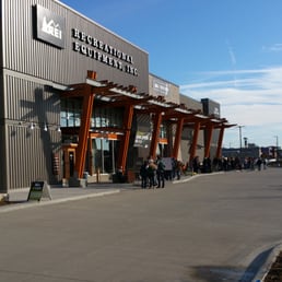 Grand opening day. The line is all the way around the back of the building. Welcome to Des Moines, REI. Grand opening day. The line is all the way around the back of the building. Welcome to Des Moines, REI.