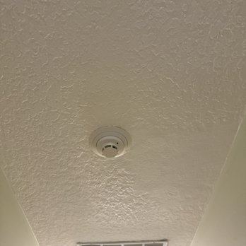 Phil handyman - Drywall repair with painting. To match. - Handyman Near Me Phil handyman - Drywall repair with painting. To match. - Handyman Near Me