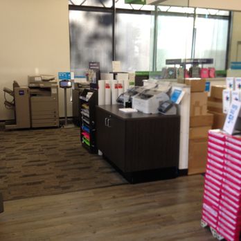 FedEx Office Print & Ship Center - interior - Printing Services Near Me - Oxnard, California FedEx Office Print & Ship Center - interior - Printing Services Near Me - Oxnard, California