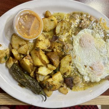 Rodeo Cafe - Huevos rancheros with green sauce - Cafes Near Me - Rancho Cucamonga, California