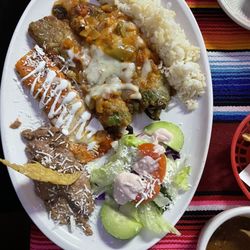 Chuy's Place - Chiles relleno and enchilada.