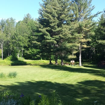 Alpenrose Inn - The backyard in summer - Hotels Near Me - Bondville, Vermont