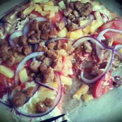 Wheat crust, soy cheese, sauce, tomato, onions & pineapples