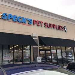 Speck's Pet Supply - Exterior