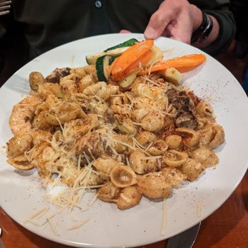 Ethel's Creole Kitchen - The best smokey Mac and cheese with brisket ever!!! - Cajun/Creole Near Me - Baltimore, Maryland