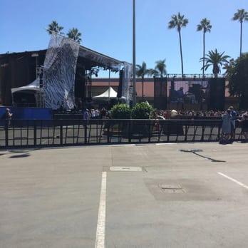 Del Mar Fairgrounds - Stadiums & Arenas Near Me - Del Mar, California
