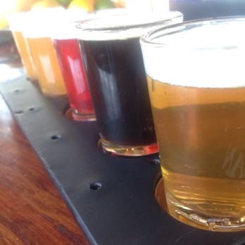 Elysian Brewing - Capitol Hill - Flight of craft - Brewpubs Near Me - Seattle, Washington