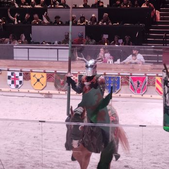 Medieval Times Dinner & Tournament - Green knight - American Near Me - Lyndhurst, New Jersey
