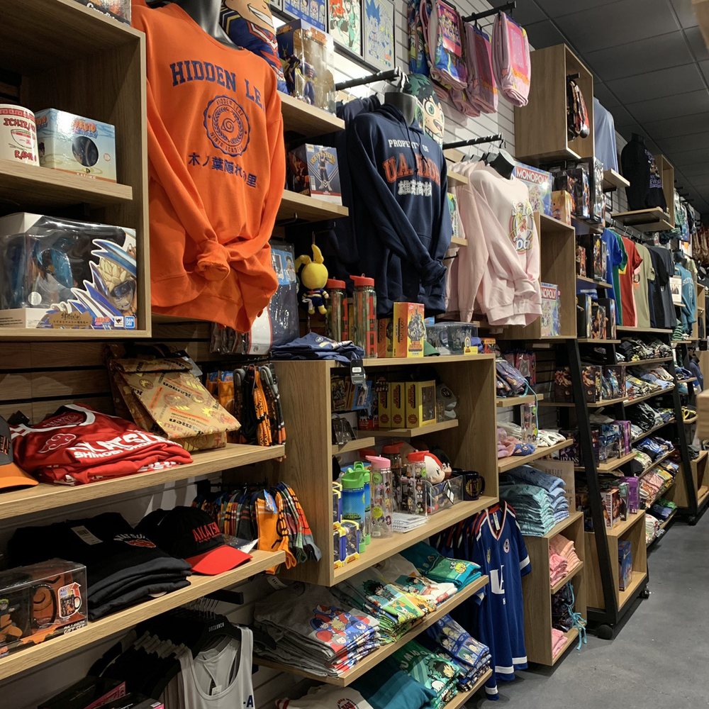 BoxLunch - Women's Clothing Near Me - Montebello, California