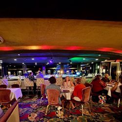 HOBNOB - Lounge & dining room.
