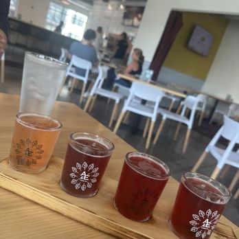 Ash & Elm Cider - Create your own flight - Cideries Near Me - Carmel, Indiana Ash & Elm Cider - Create your own flight - Cideries Near Me - Carmel, Indiana