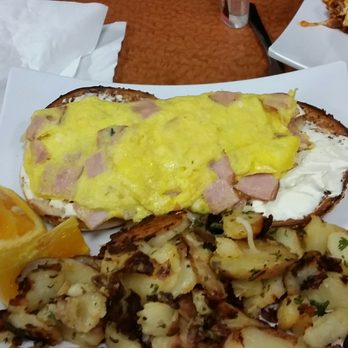 La Mesa Bistro - Cafes Near Me - La Mesa, California