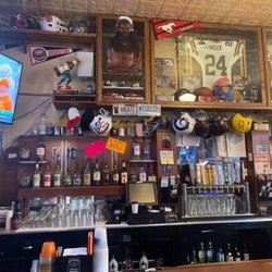 Reds Bar