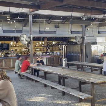 Oasis Texas Brewing - outdoor seating - Breweries Near Me - Austin, Texas Oasis Texas Brewing - outdoor seating - Breweries Near Me - Austin, Texas