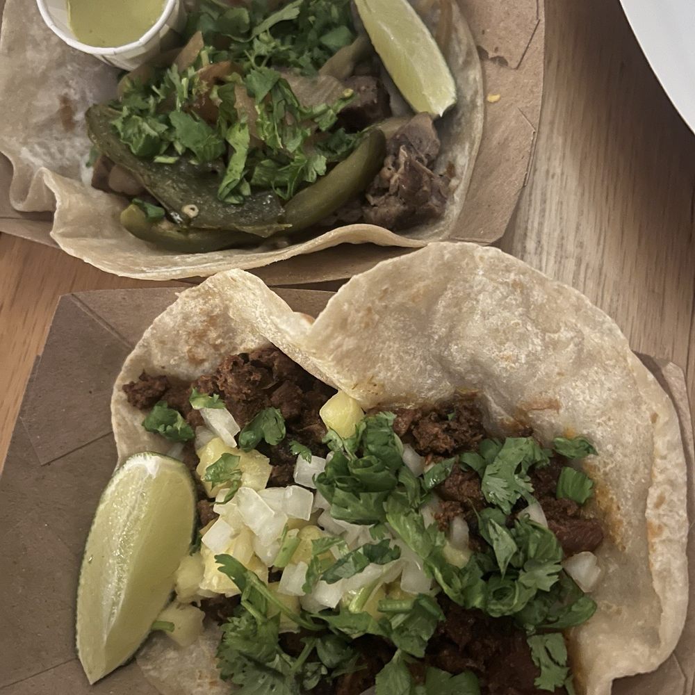 Taco Flats-Clarksville - carne asada and el Al Pastor - Cocktail Bars Near Me - Austin, Texas Taco Flats-Clarksville - carne asada and el Al Pastor - Cocktail Bars Near Me - Austin, Texas