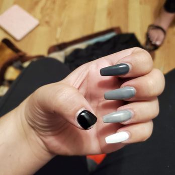 Elegant Nails and Spa - Not enough coats of polish on my ring finger you can still see white but its supposed to be all grey. And mu thumb nail broke 1 week later. - Nail Salons Near Me - Albuquerque, New Mexico