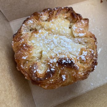La Tour Cafe - Butter Mochi Kouign Amann - Cafes Near Me - Honolulu, Hawaii