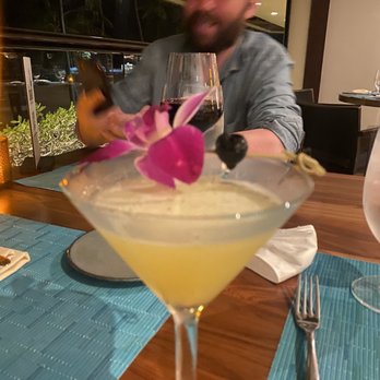 Bali Oceanfront - Island Cosmo - Seafood Near Me - Honolulu, Hawaii