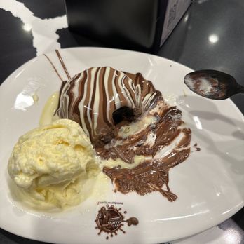 Melt N Dip - Lava Cake (Volcano Cake) Yummy - Creperies Near Me - Niles, Illinois Melt N Dip - Lava Cake (Volcano Cake) Yummy - Creperies Near Me - Niles, Illinois