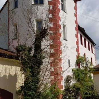 Burg Egloffstein - Wohnturm - Landmarks & Historical Buildings Near Me - Egloffstein, BY