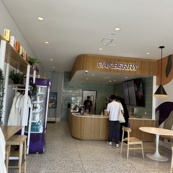 Oakberry Acai - Interior - Acai Bowls Near Me - San Diego, California