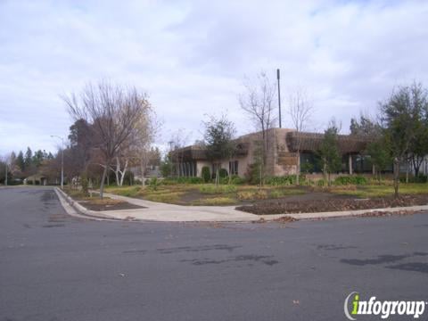 Warner Robins Cosmetic Center Logo
