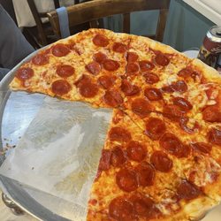 The Oven - Excellent pepperoni with hot honey