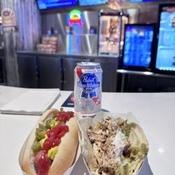 Lucky's - Hot dogs and chicken tacos available