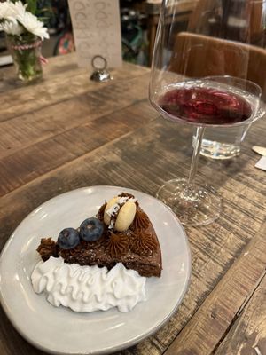 LaChona Empanadas y Vinos Argentinos by null