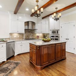 Erin & Company Real Estate - Maple Lake Kitchen