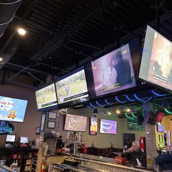 GRAYTON ROAD TAVERN - Updated December 2024 - 206 Photos & 178 Reviews