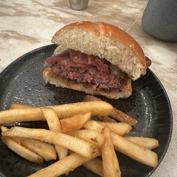 Small Barn - Burger (minus a lot of the toppings) - New American Near Me - Temecula, California