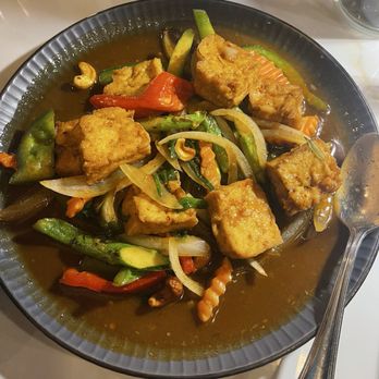 Phirom - Chili cashew with tofu (not spicy) - Thai Near Me - Plainsboro, New Jersey