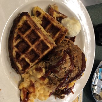 Metro Diner - Pulled por and Mac stack - American Near Me - Bradenton, Florida