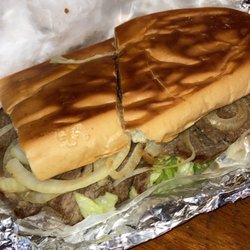 El Ideal Restaurant - Pan Con Bistec