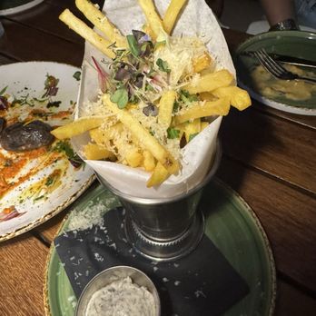 Arden Restaurant - Truffle fries - Breakfast & Brunch Near Me - West Hollywood, California